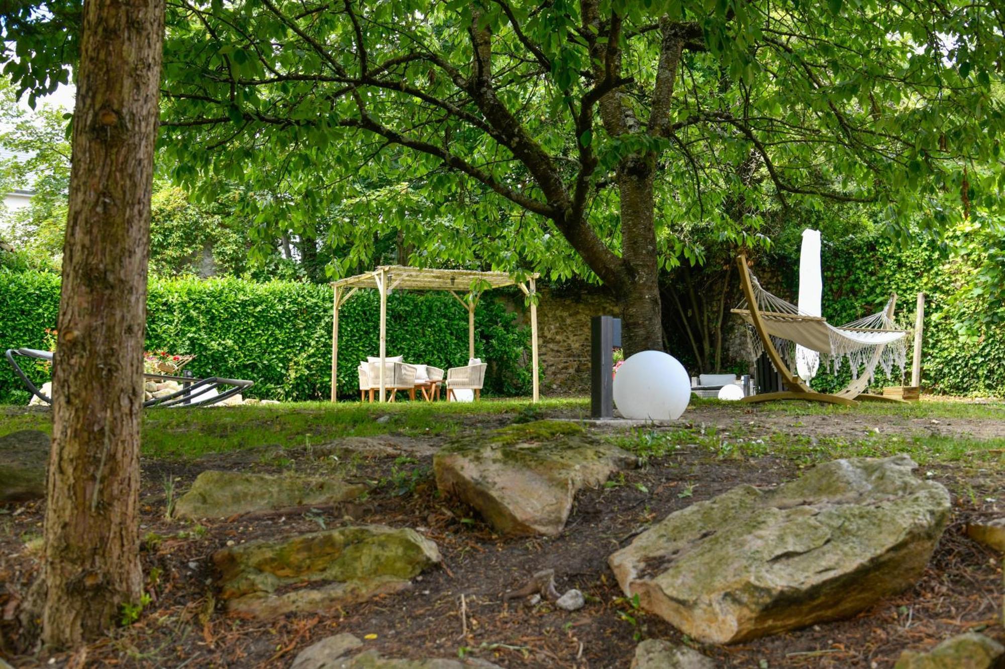 Hotel Enjoy Garden Vierzon Exteriér fotografie