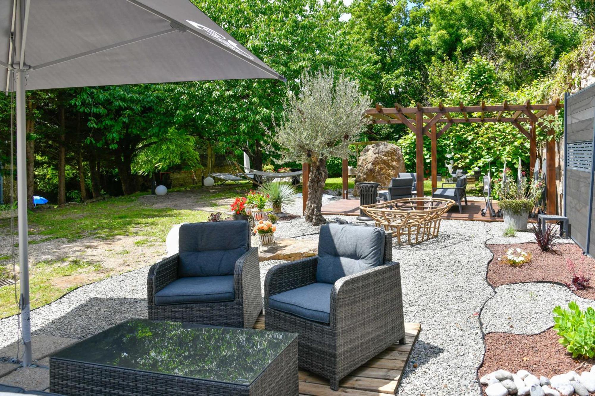 Hotel Enjoy Garden Vierzon Exteriér fotografie